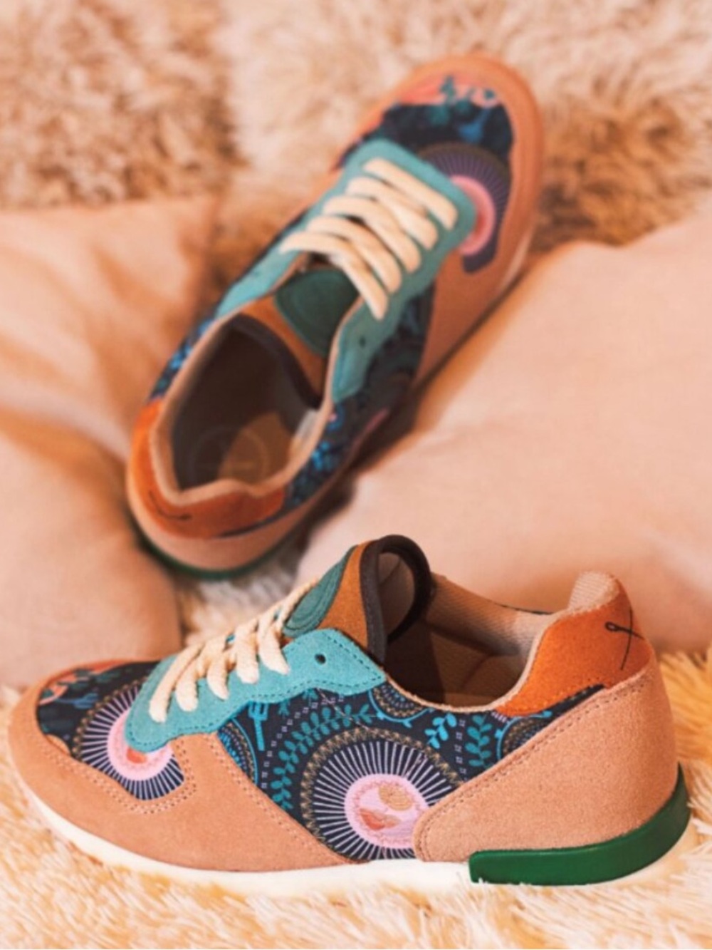 Inkkas Socorro Women’s Jogger Sneakers Size 10 Boho Floral Suede Shoes